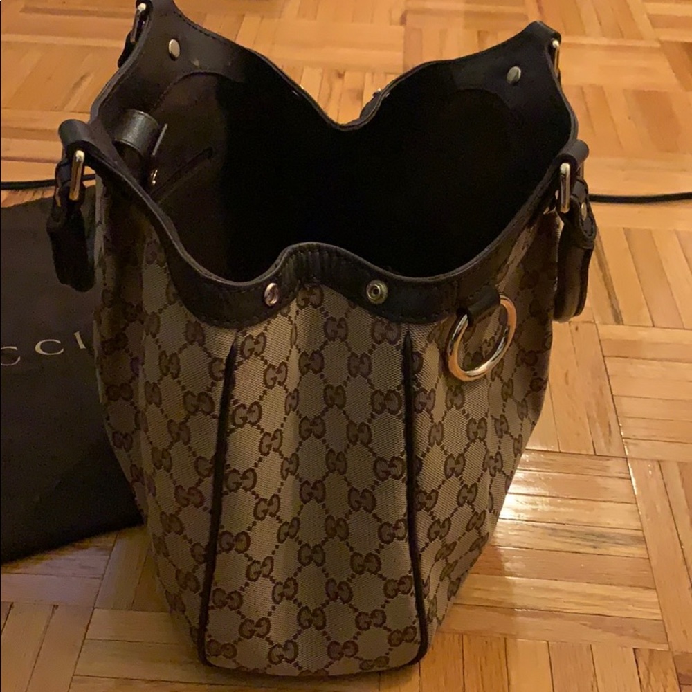 Gucci Tote - Picture 13 of 15